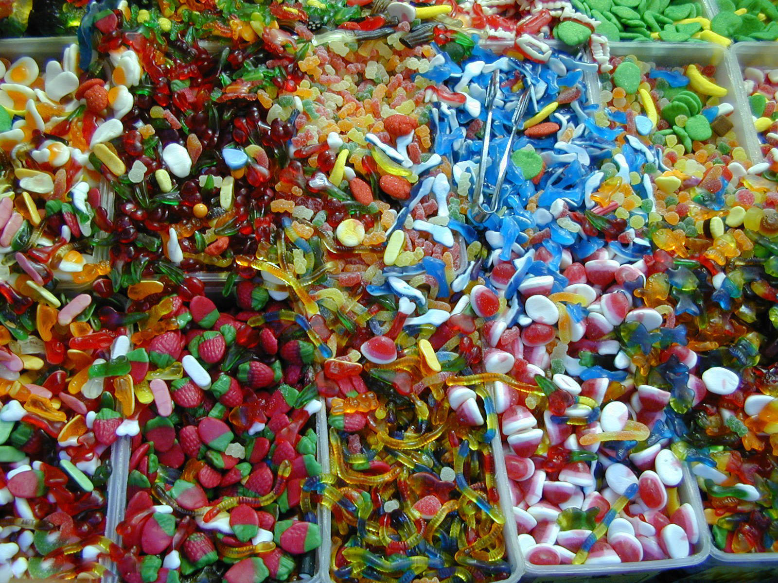 gummy candies, bright colors, strawberries, HD Desktop Wallpaper