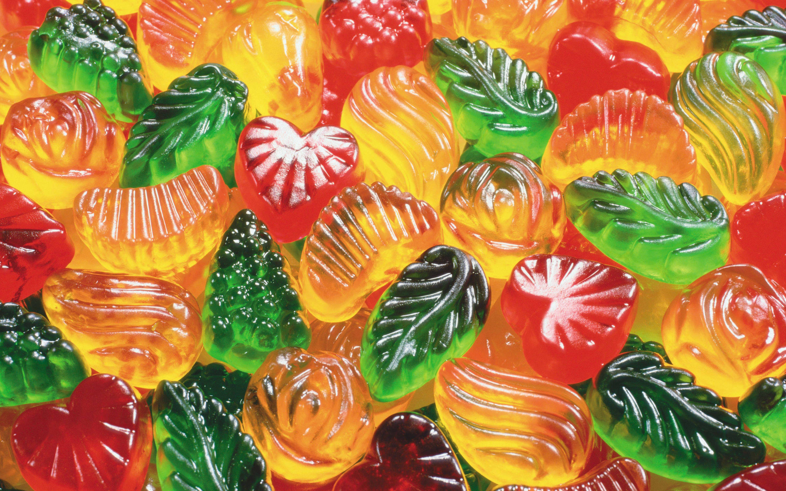 Fruit Jelly Candies, gummy candies, leaves, 2K Desktop Wallpaper