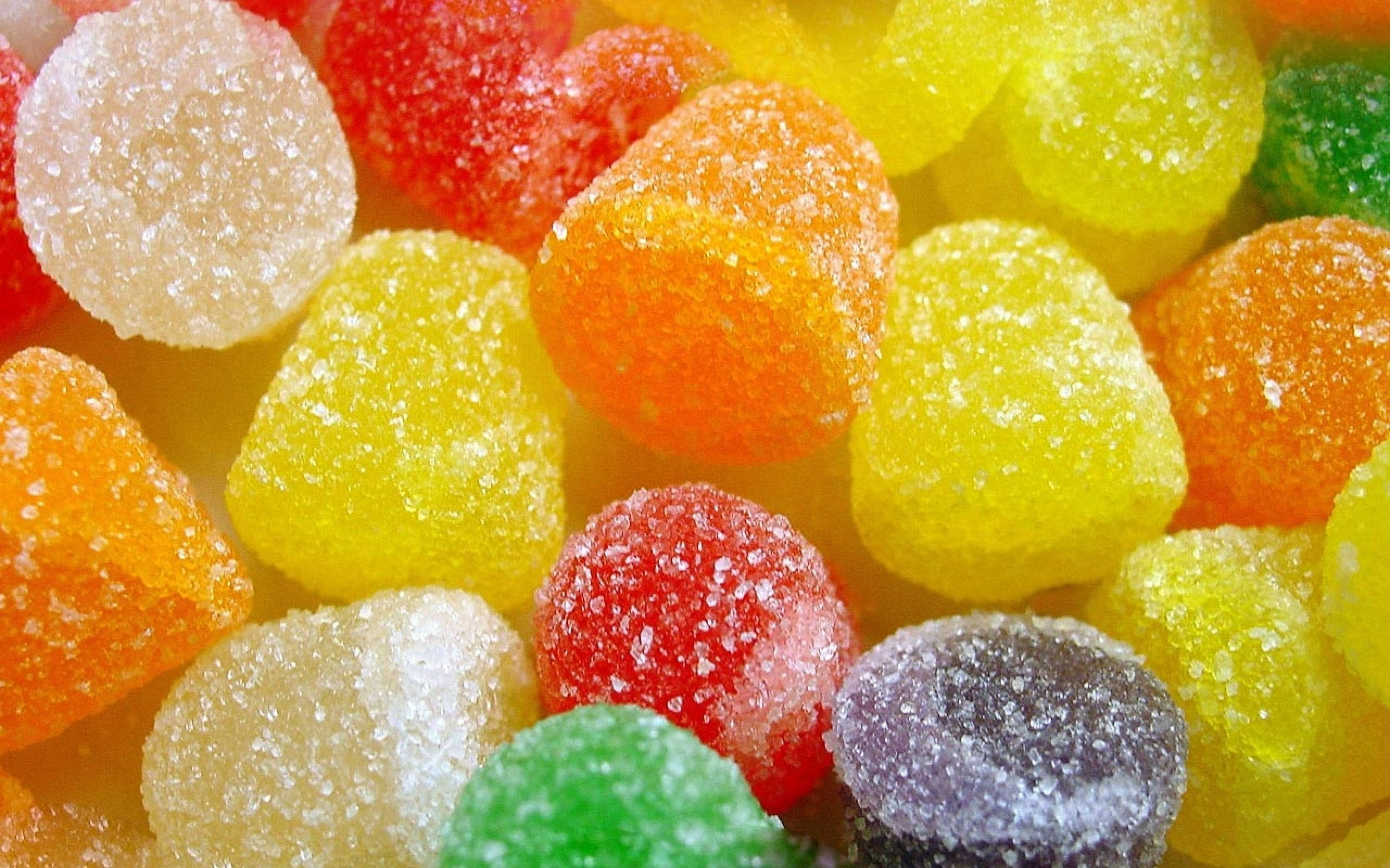 colored gumdrops candies, red, yellow, 2K Desktop Wallpaper