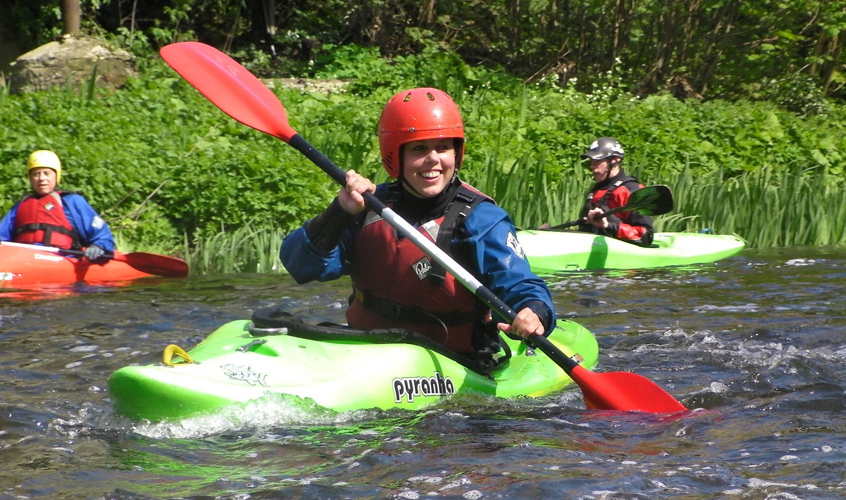canoeing, kayakers, brightly colored kayaks, HD Desktop Wallpaper