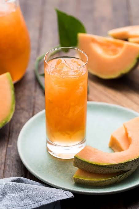 cantaloupe juice, ice, pale green plate, SD Phone Wallpaper
