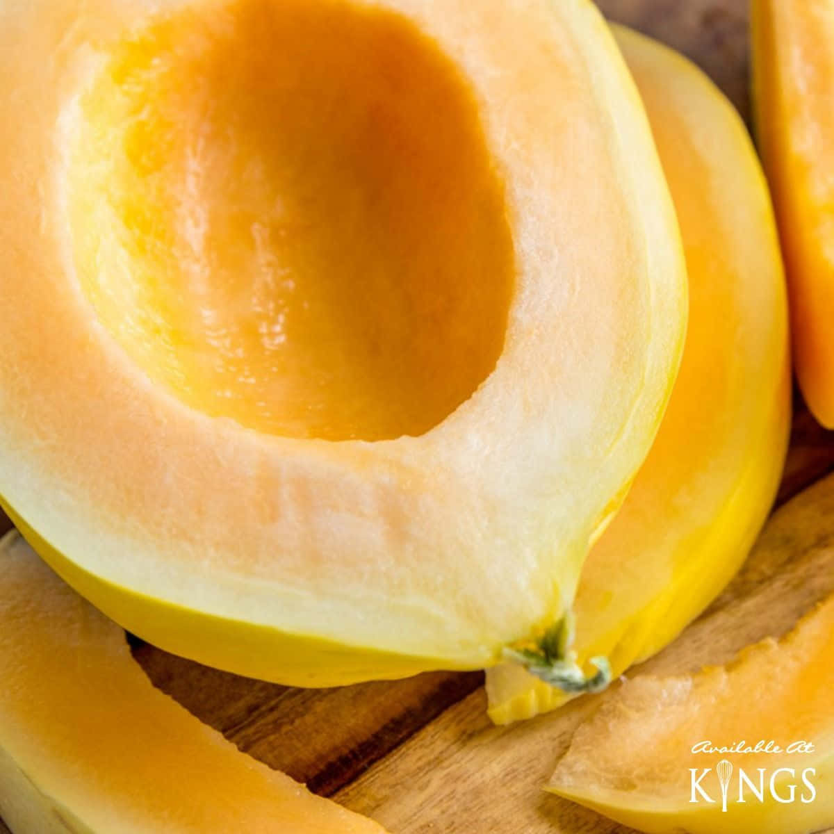 Crenshaw melon, cantaloupe melon, juicy orange flesh, SD Desktop Wallpaper