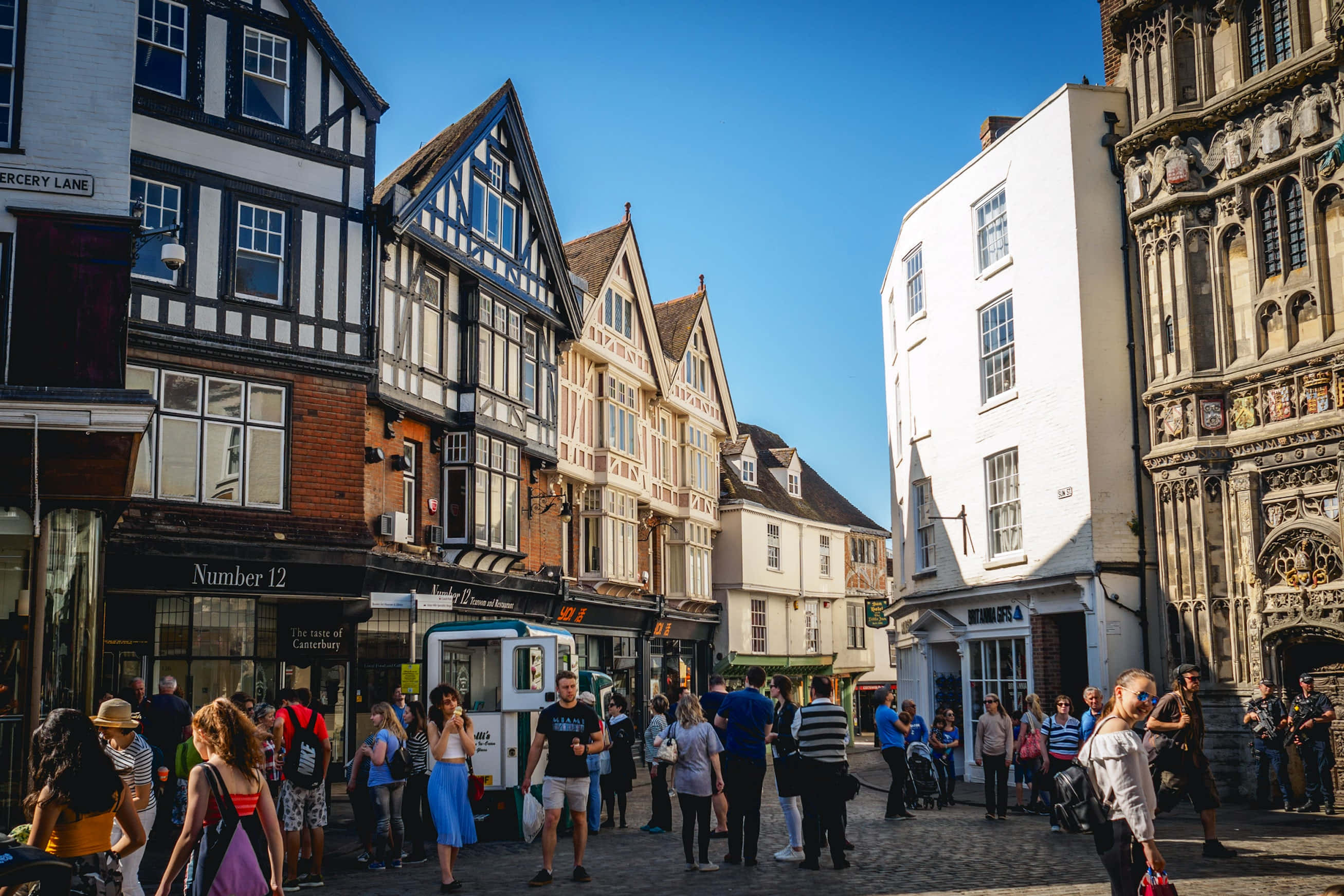 Canterbury, historic city center, timber-framed buildings, 2K Desktop Wallpaper