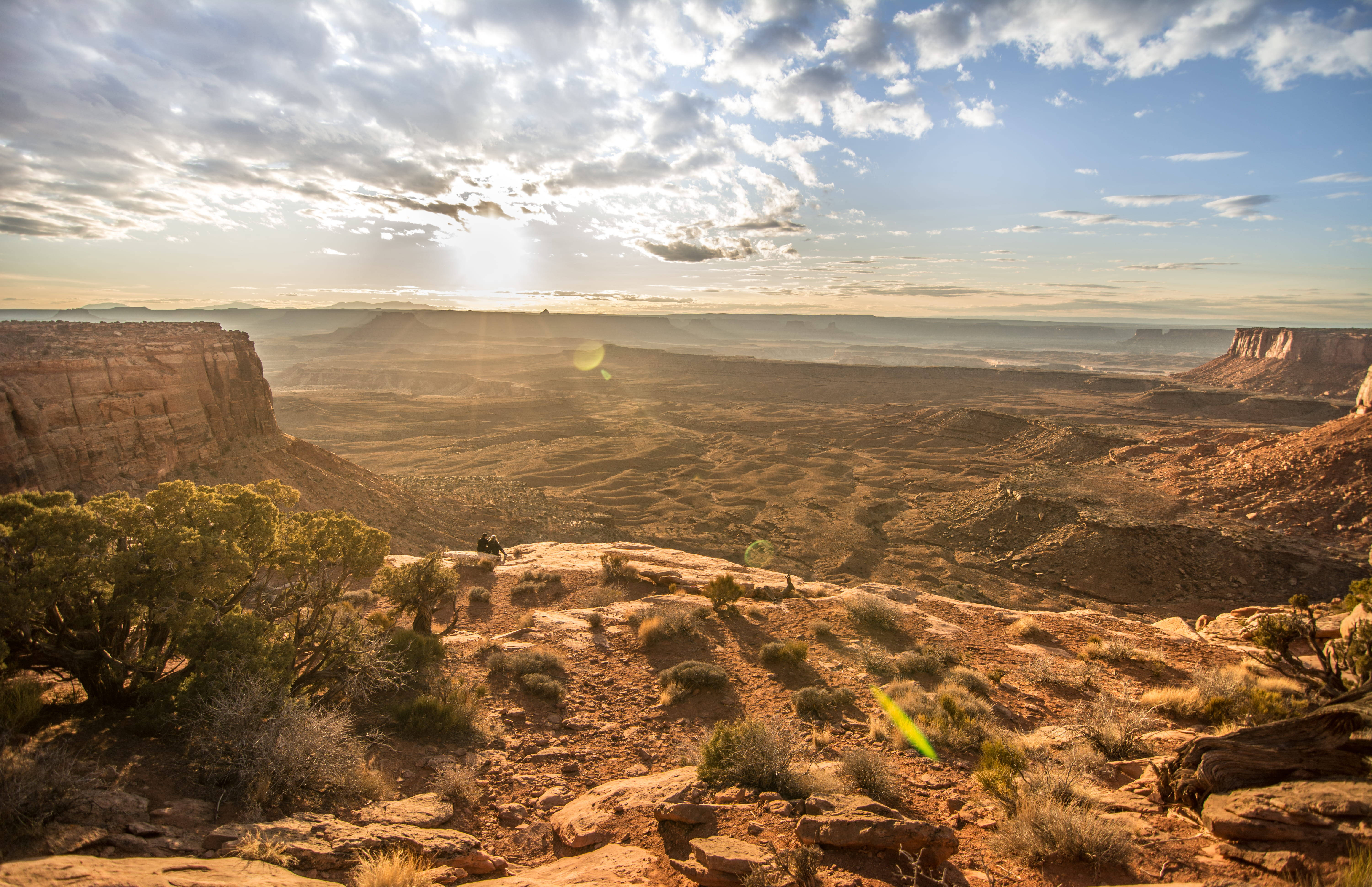 Canyonlands National Park, afternoon sun, sunlit canyon rim, 5K Desktop Wallpaper