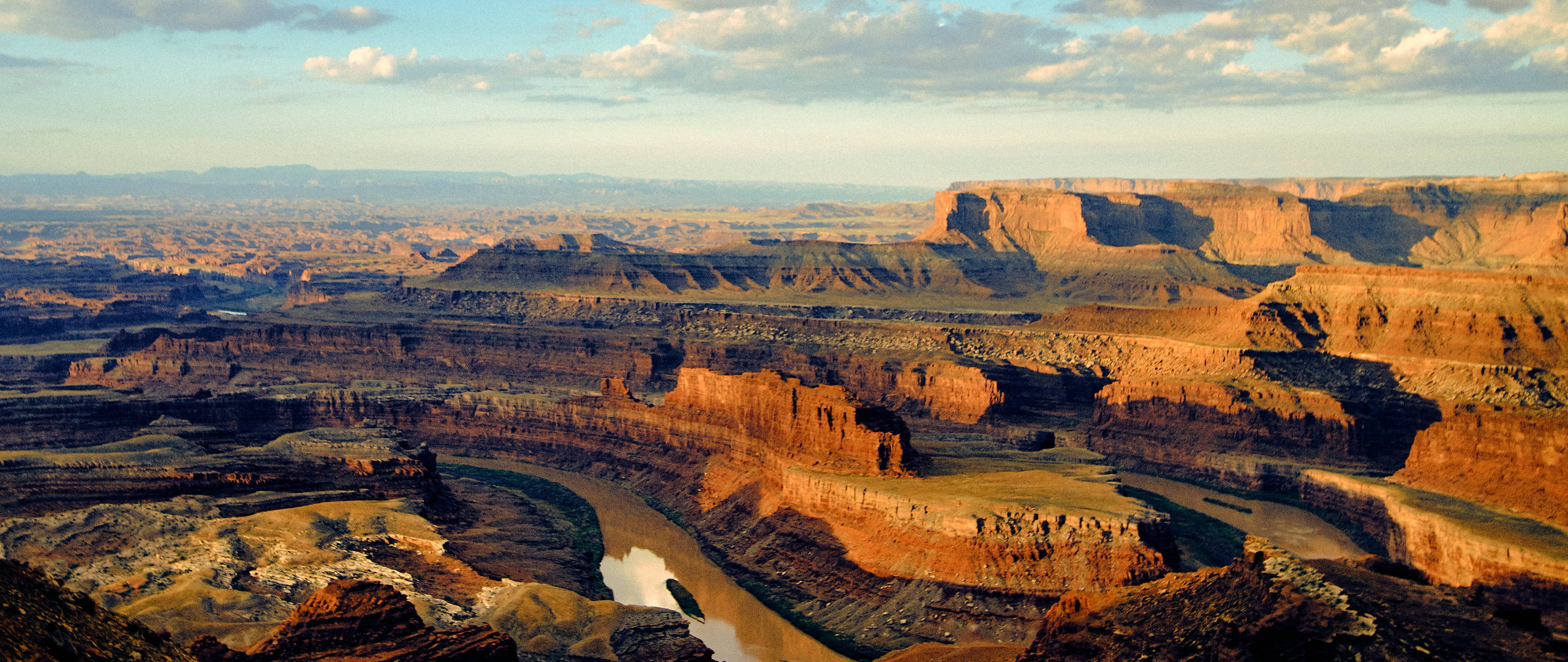 Canyonlands National Park, red rock canyons, winding river, 2K Desktop Wallpaper