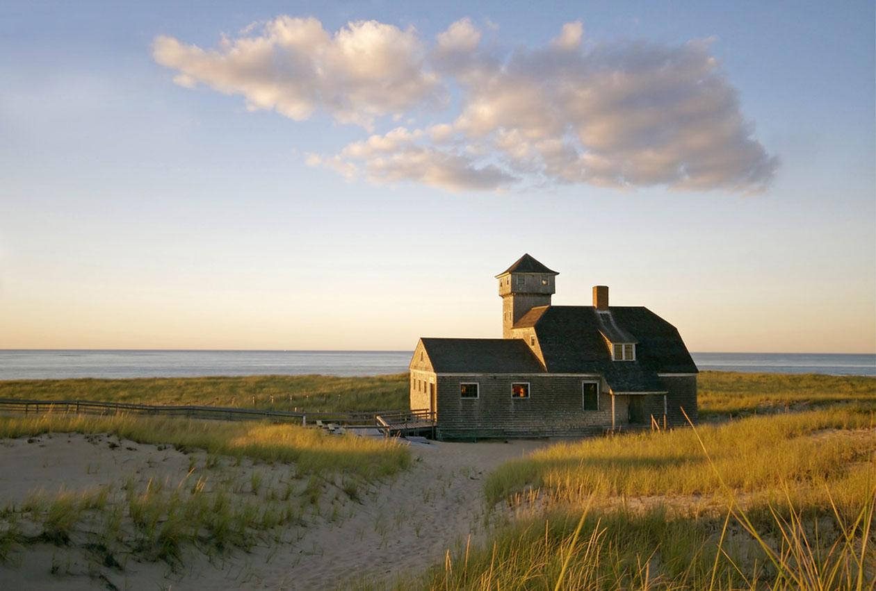 Cape Cod, lighthouse keeper's house, sandy dunes, SD Desktop Wallpaper