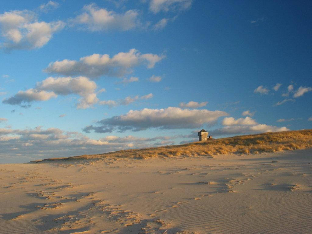 Cape Cod, lone house, by the shore, SD Desktop Wallpaper