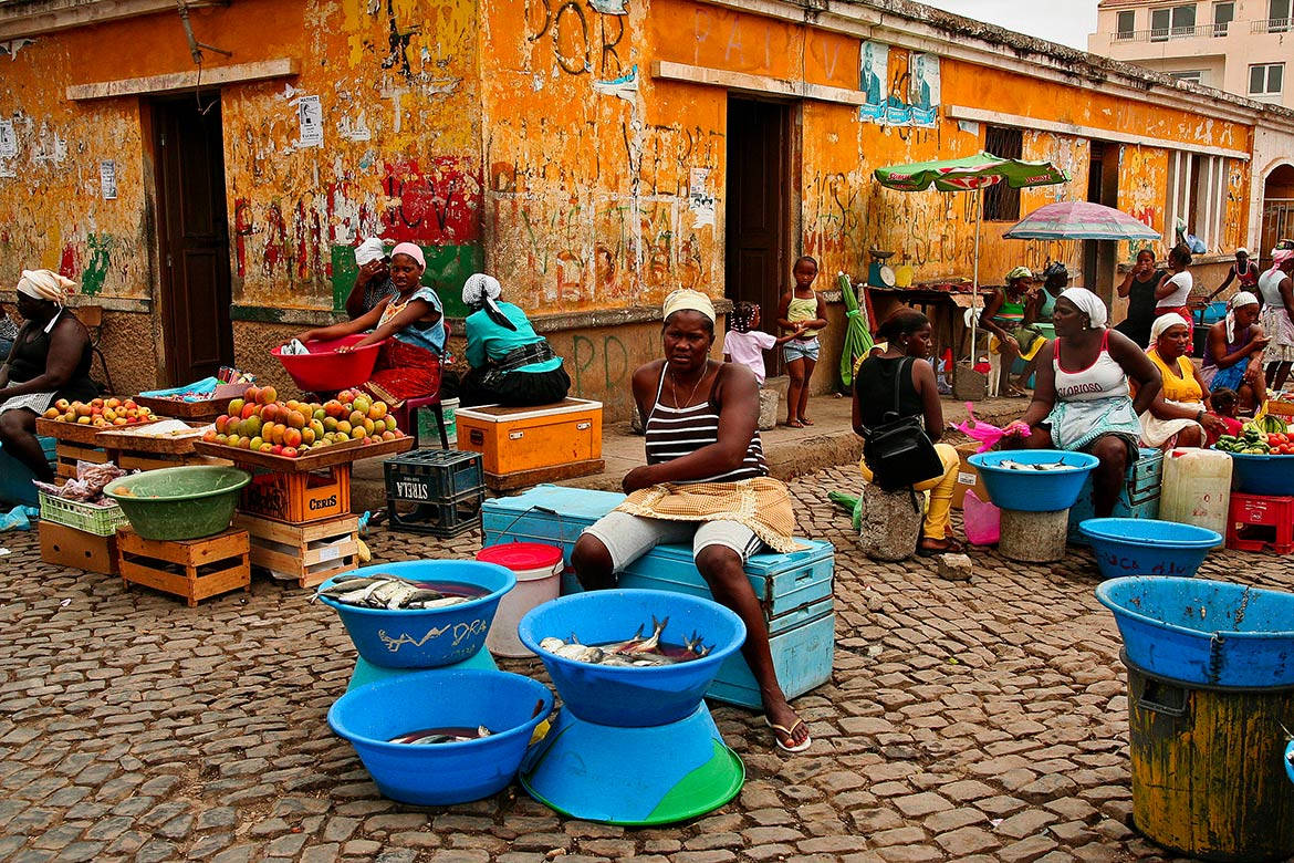 Cape Verde, vibrant street market, fresh fish, SD Desktop Wallpaper