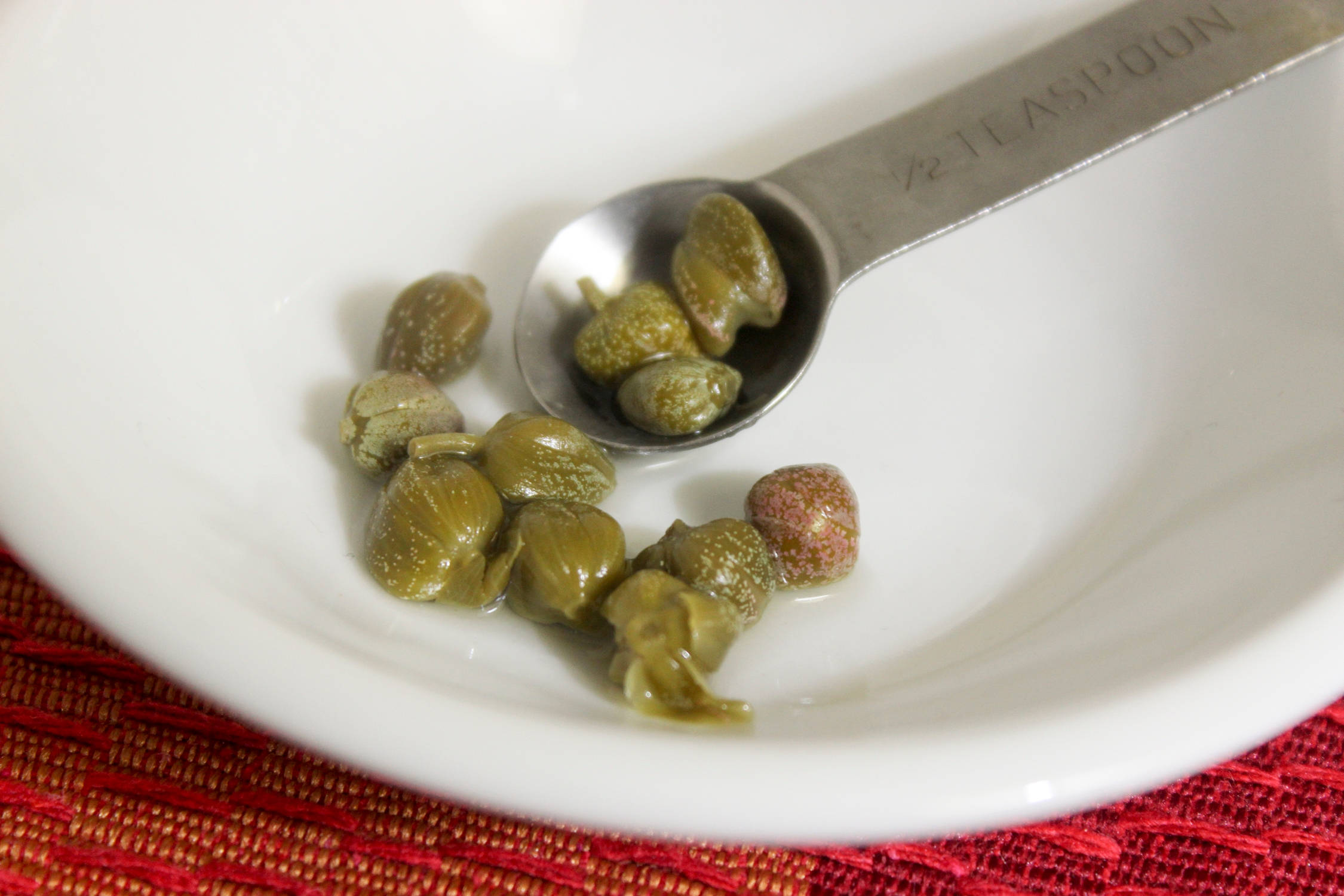 Capers, teaspoon, white bowl, Full HD Desktop Wallpaper
