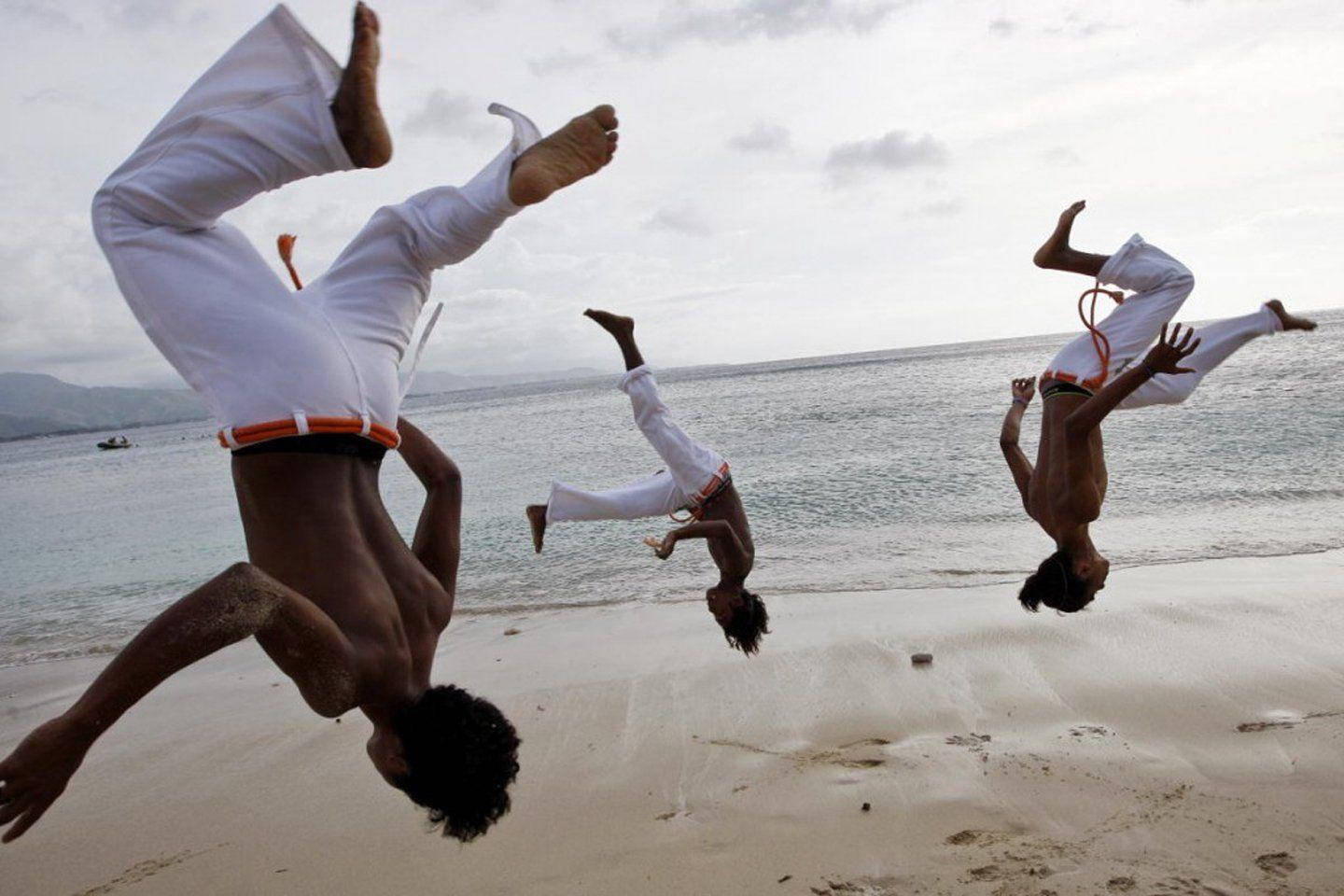 Capoeira, sandy beach, ocean, HD Desktop Wallpaper