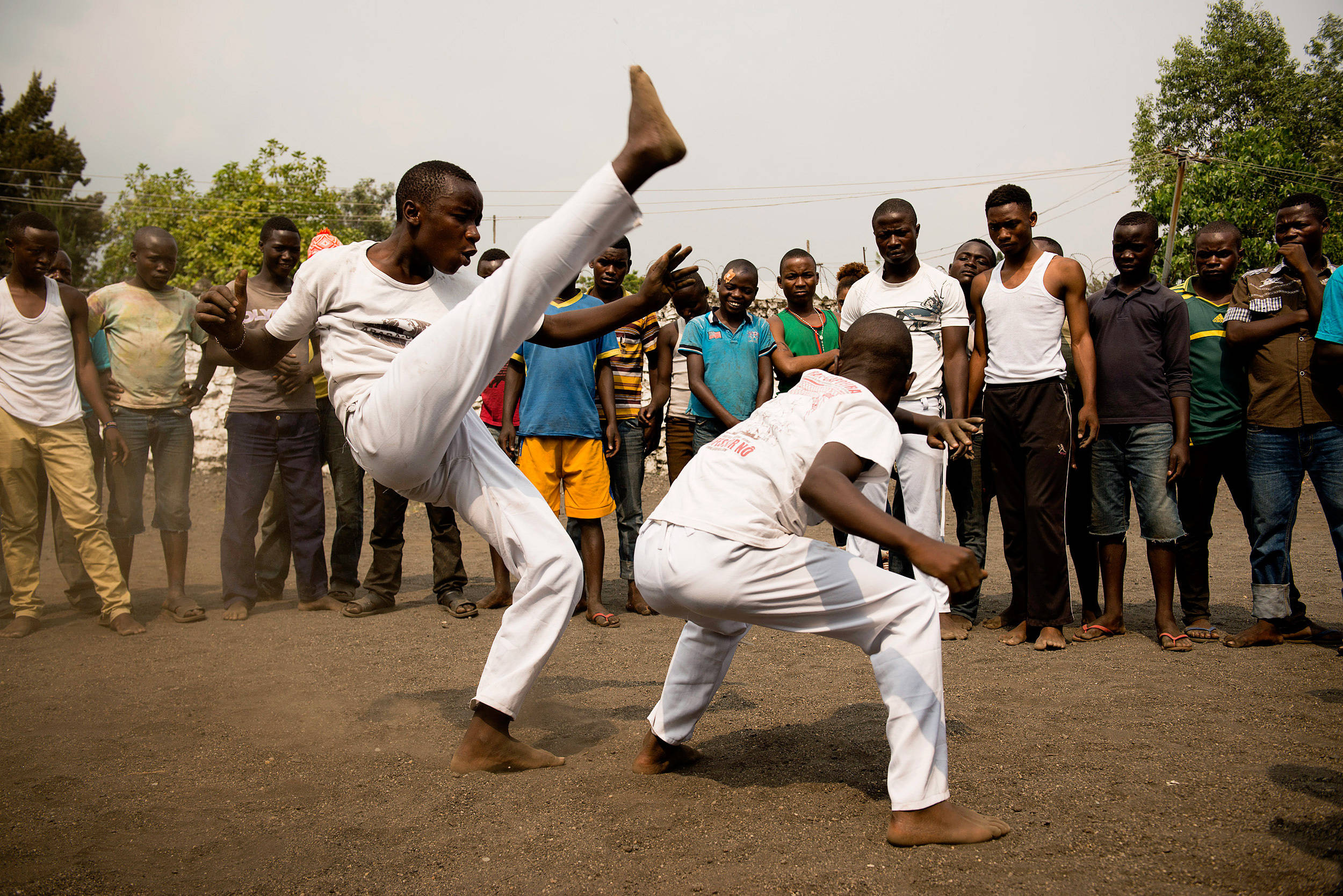 Capoeira, drop kick, barefoot martial artists, Full HD Desktop Wallpaper