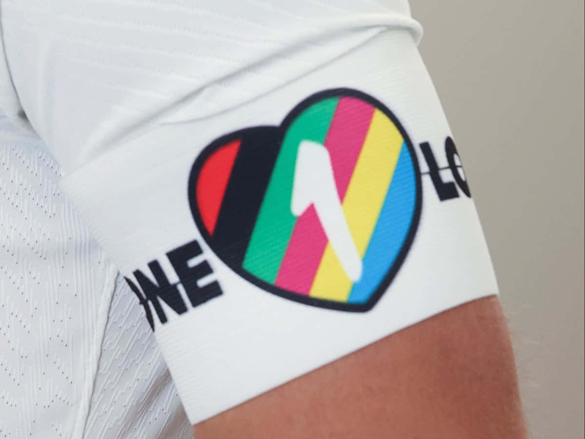 Rainbow Heart Captain Armband, white sleeve, rainbow heart logo, SD Desktop Wallpaper