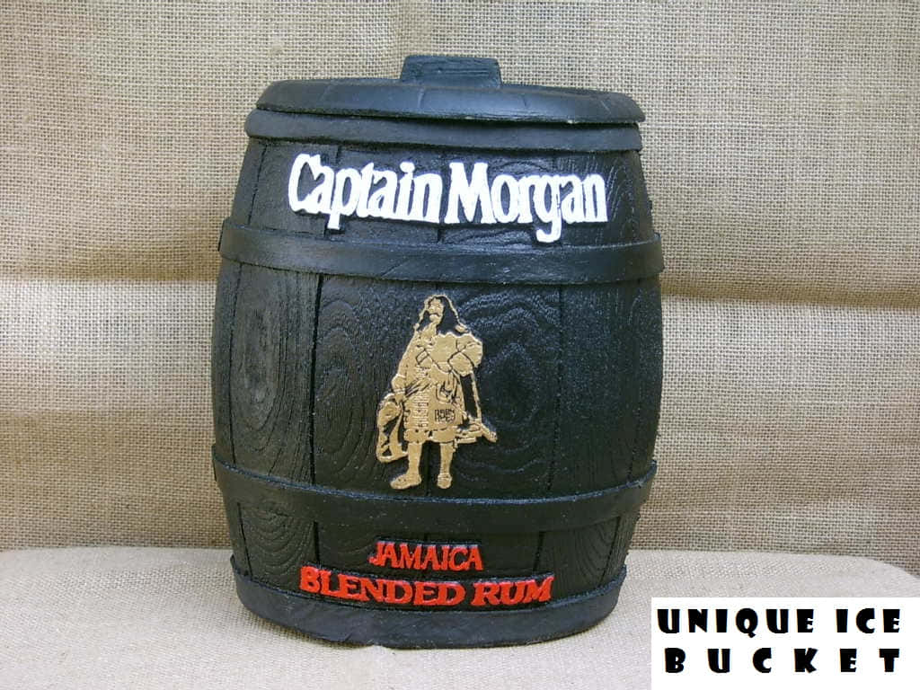 Captain Morgan, rum barrel, gold pirate logo, SD Desktop Wallpaper