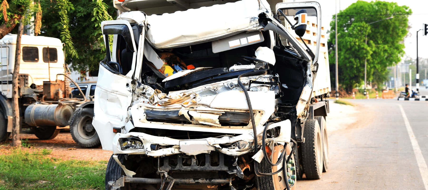 white truck, severely damaged, twisted metal, HD Desktop Wallpaper
