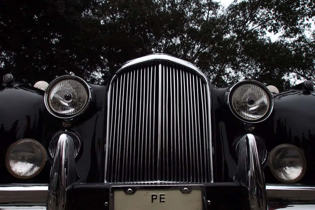 Car Grill, vintage black car, gleaming chrome grille, SD Desktop Wallpaper