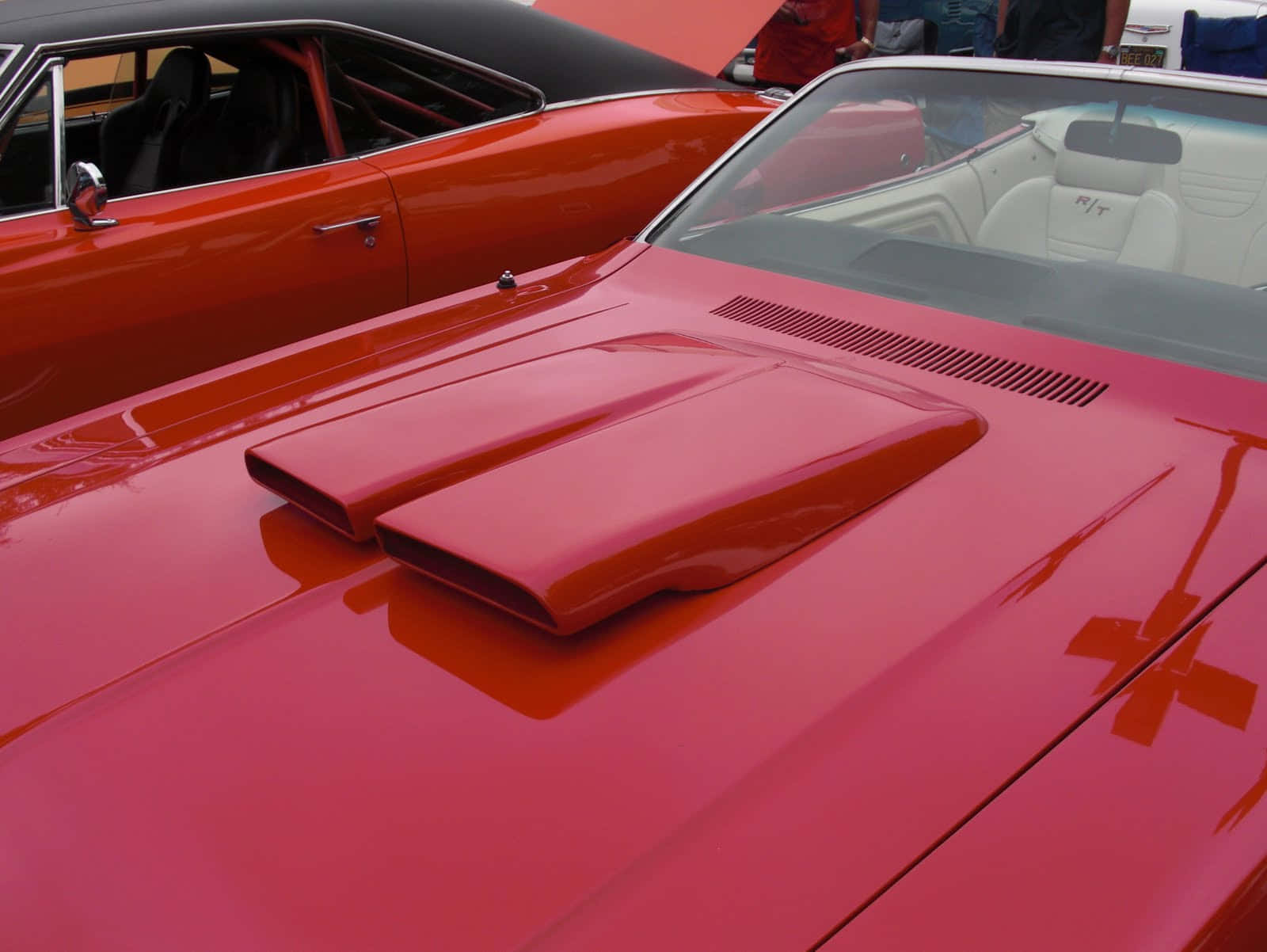 glossy red classic muscle car hood, dual scoops, white convertible, HD Desktop Wallpaper