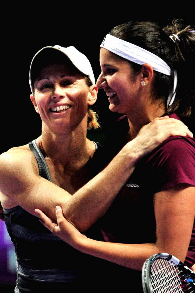 Cara Black, tennis players, rackets, SD Phone Wallpaper