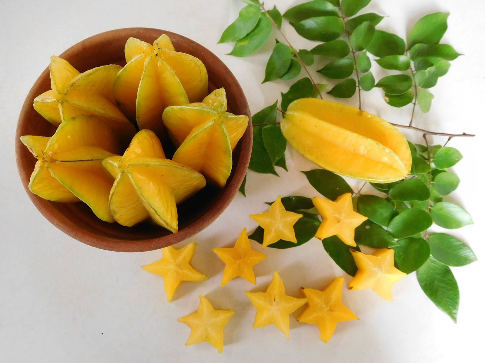 carambola, terracotta bowl, vibrant yellow star fruits, HD Desktop Wallpaper