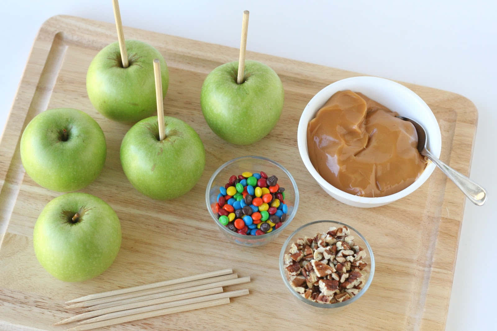 caramel apples, green apples, caramel M&M's, HD Desktop Wallpaper