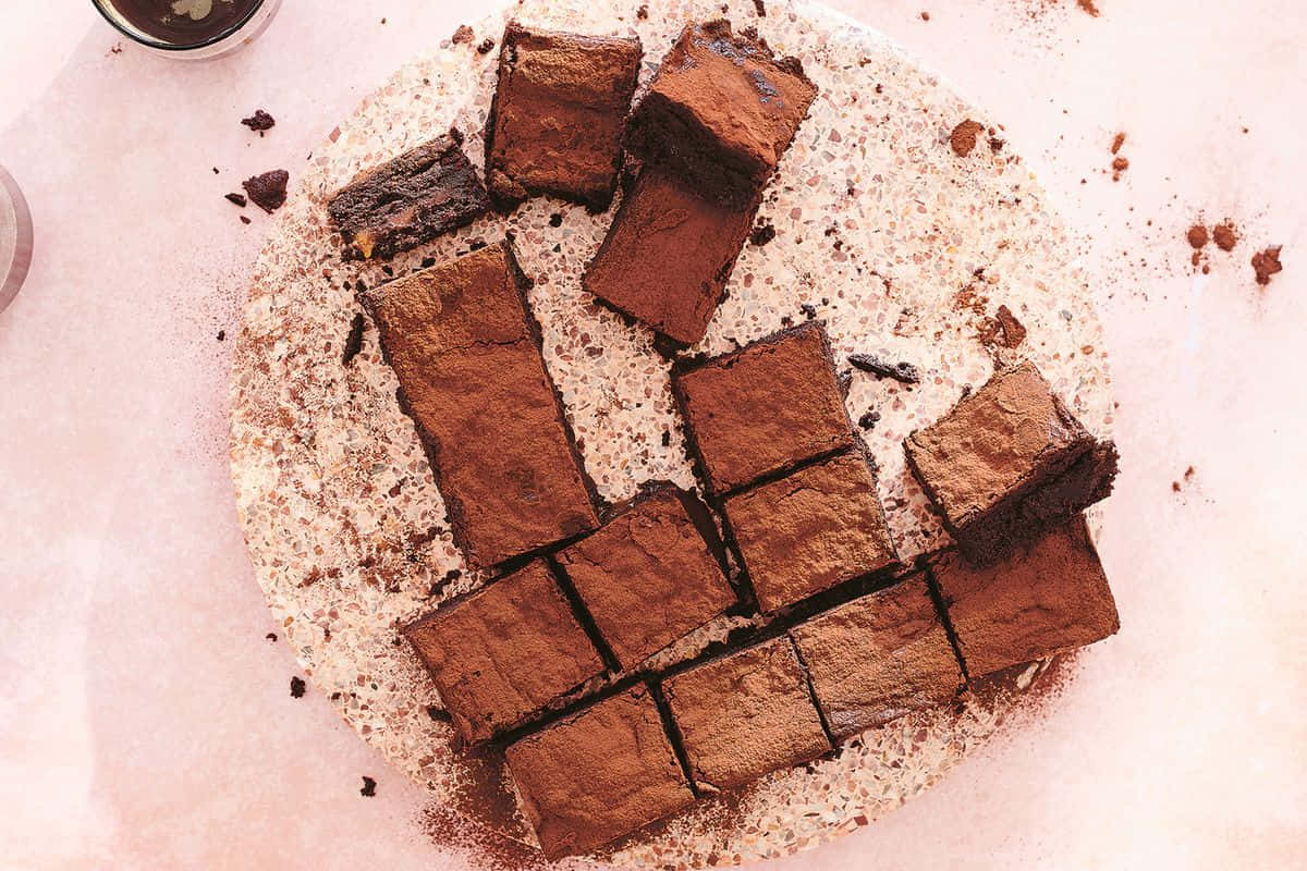 caramel brownie, speckled plate, cocoa powder, SD Desktop Wallpaper