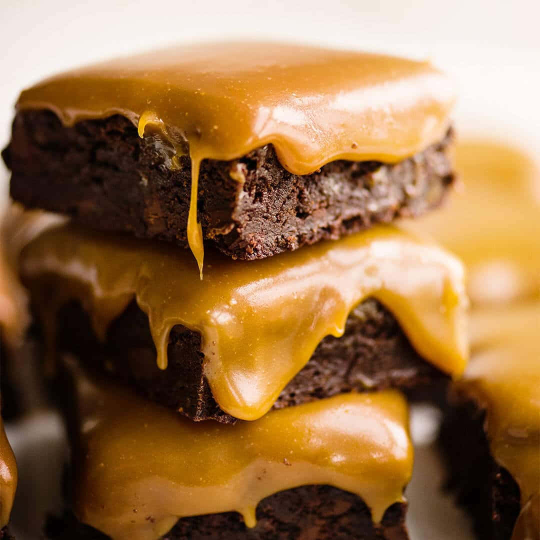 Caramel Brownie, glossy caramel sauce, fudgy brownies, SD Desktop Wallpaper