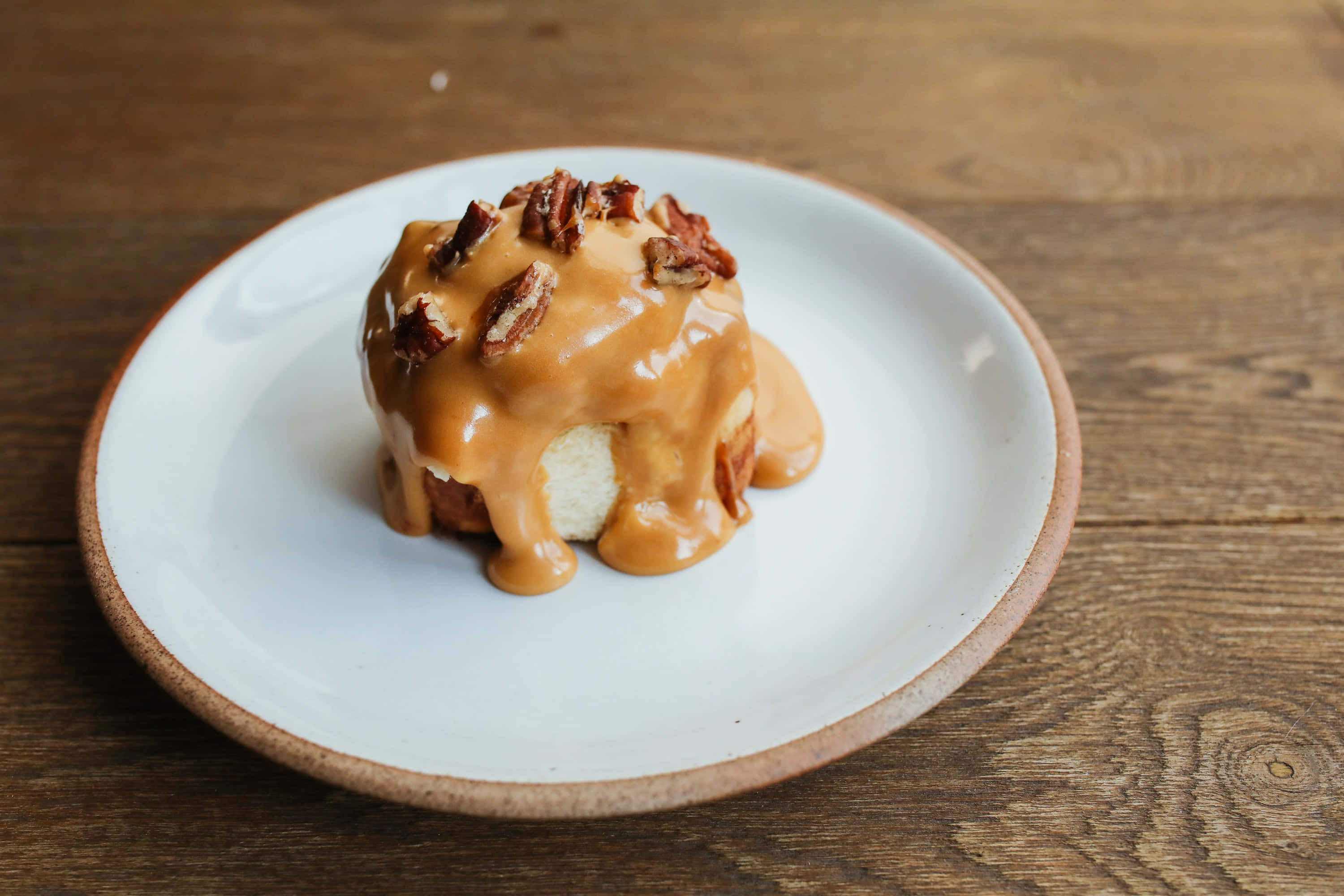caramel 3000 x 2000, caramel-drizzled dessert, pecans, 2K Desktop Wallpaper