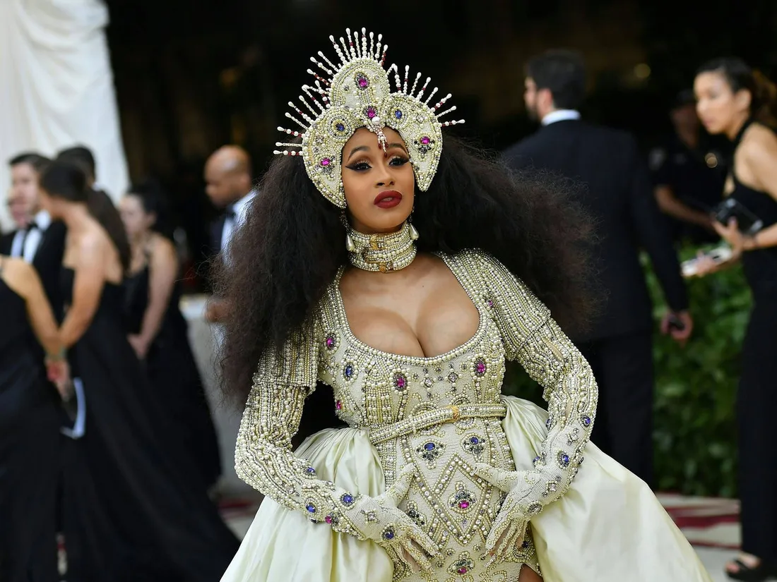 Cardi B Wallpapers
