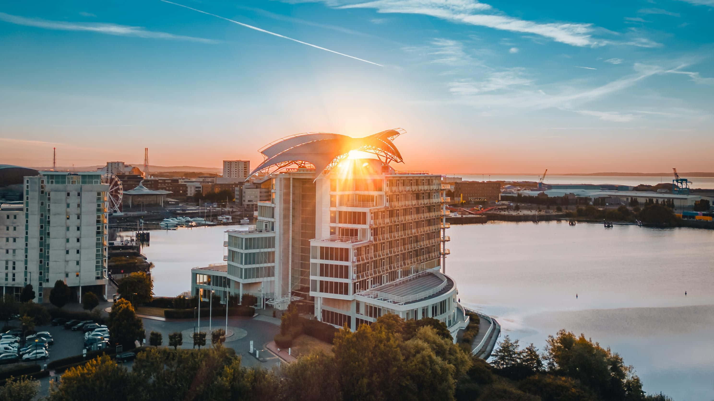 Cardiff, Sunset, waterfront, 2K Desktop Wallpaper