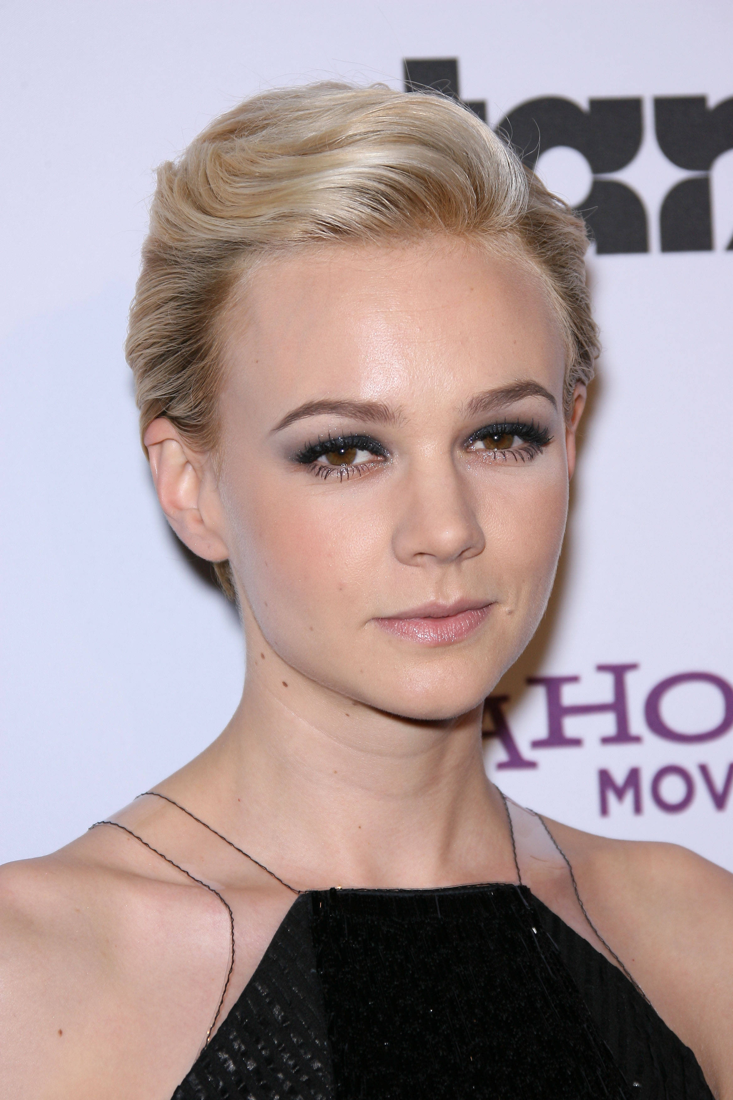Carey Mulligan, black sequined dress, blonde woman, 2K Phone Wallpaper