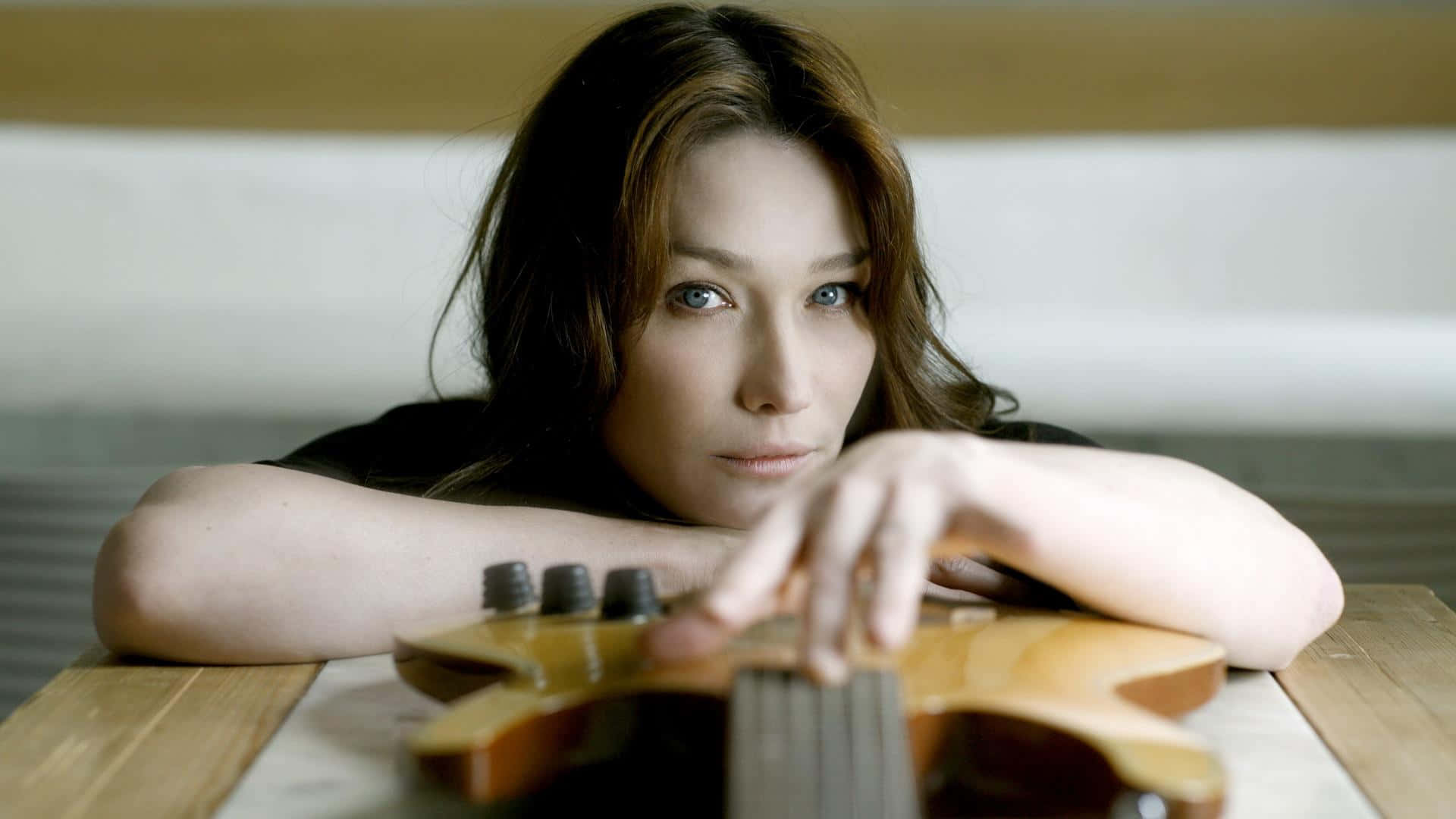 Carla Bruni, guitar, wooden table, Full HD Desktop Wallpaper