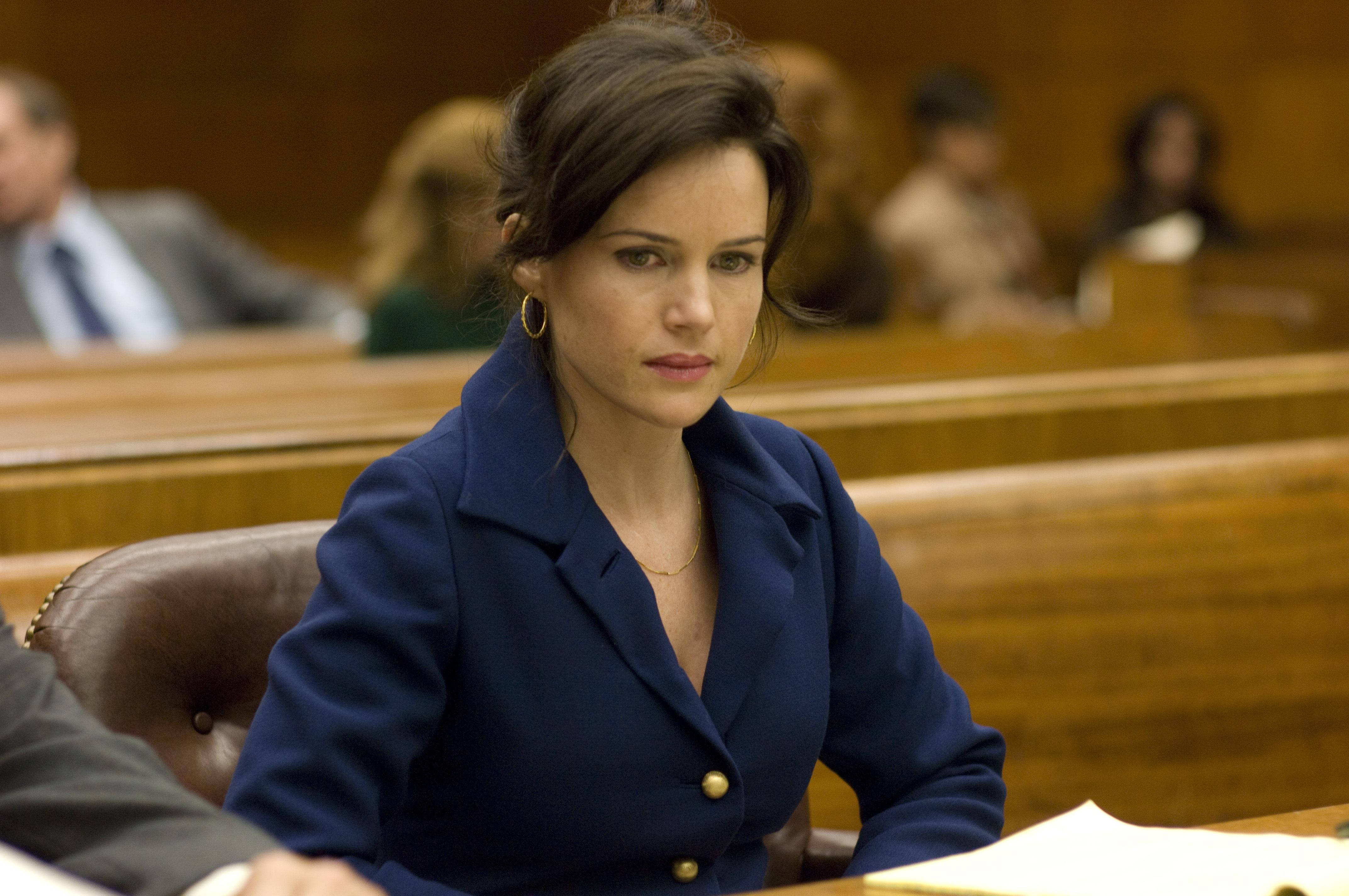 Carla Gugino, court scene, blue blazer, 4K Desktop Wallpaper