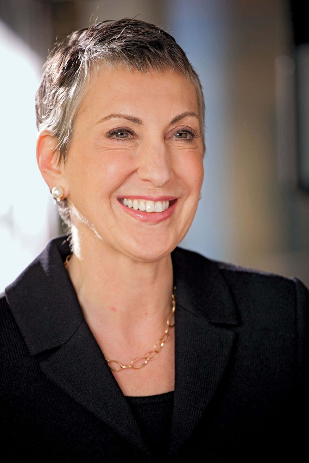 Carly Fiorina, black blazer, gold jewelry, HD Phone Wallpaper