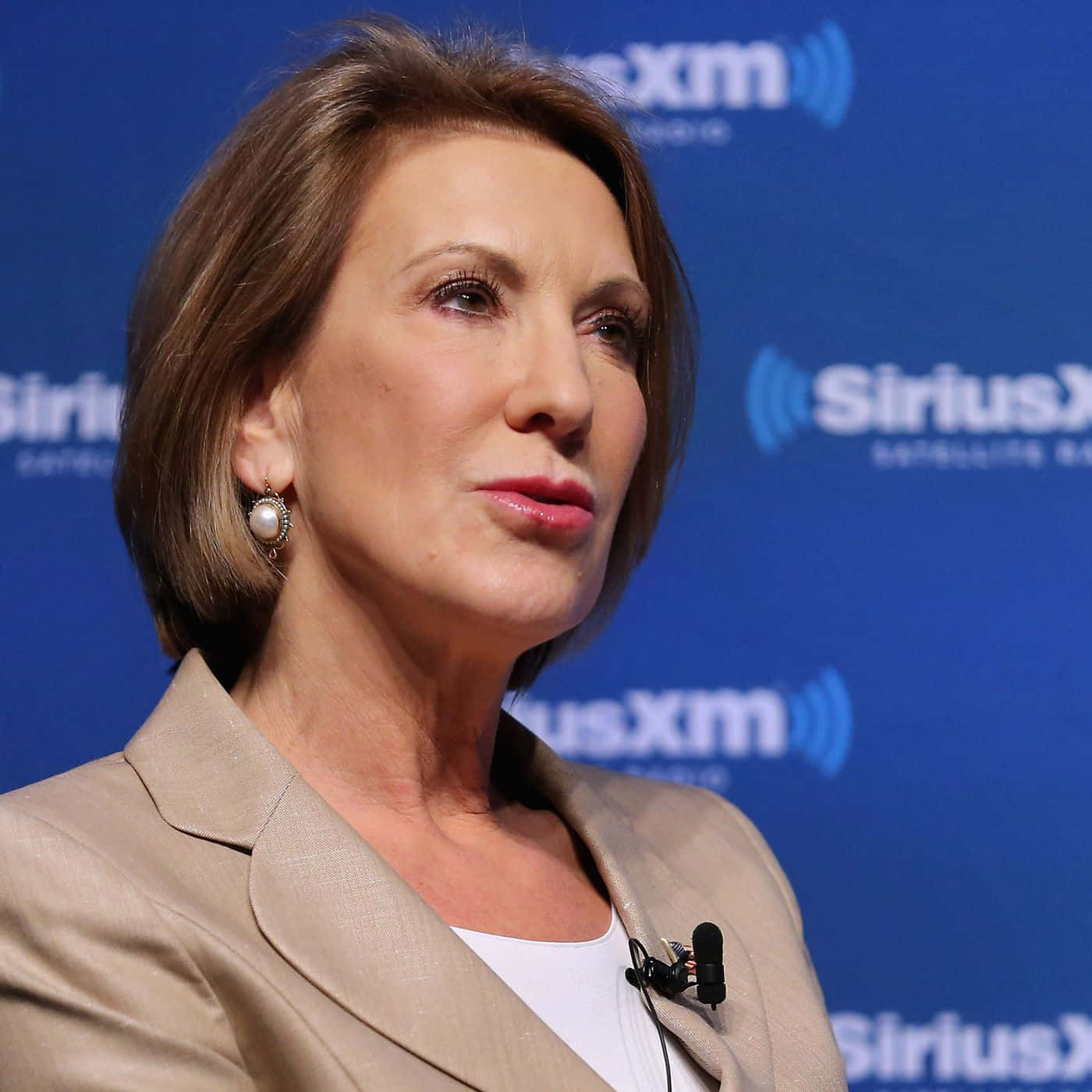 Carly Fiorina, radio interview, beige blazer, HD Desktop Wallpaper