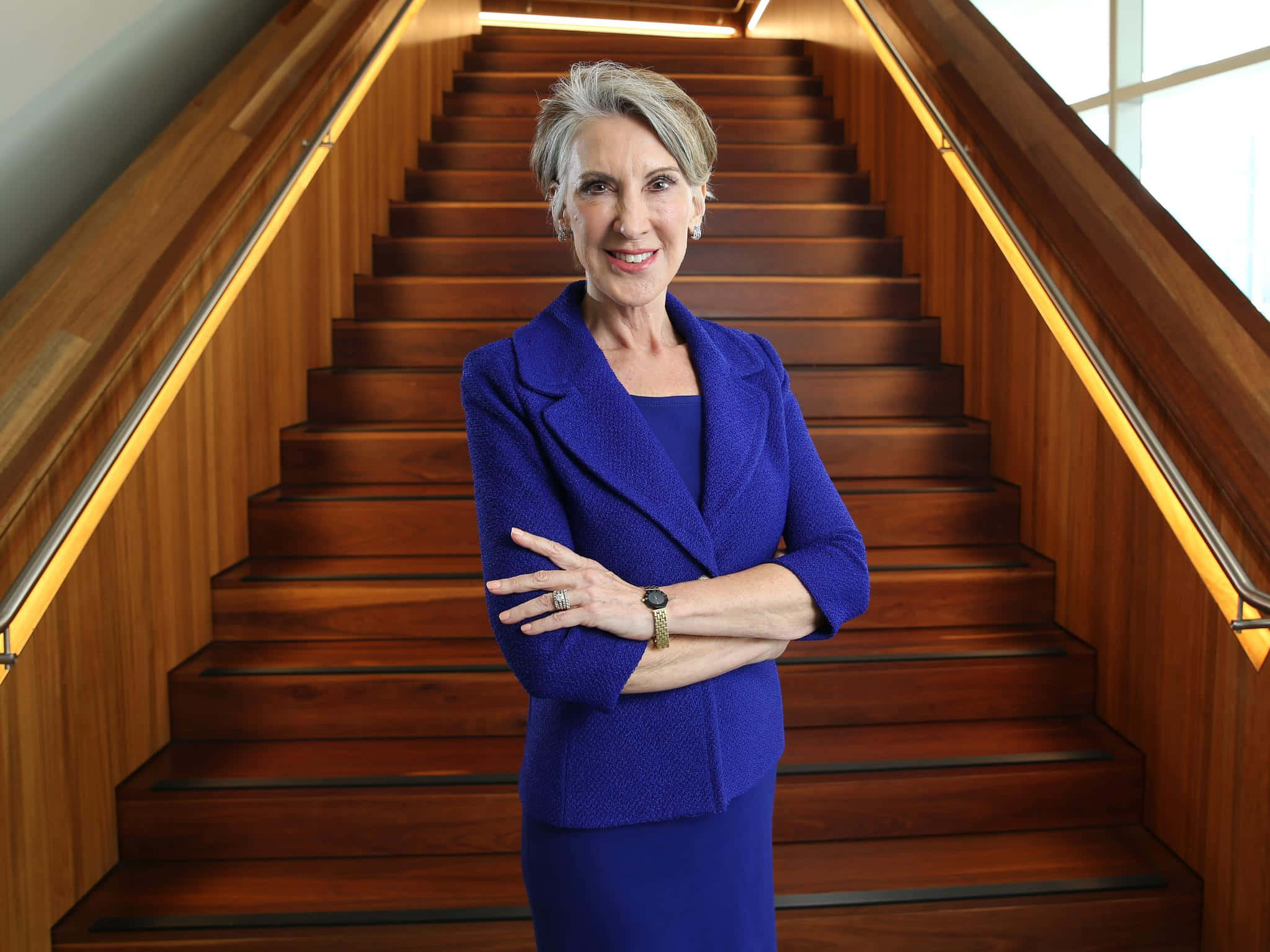Carly Fiorina, royal blue suit, modern wooden staircase, Full HD Desktop Wallpaper