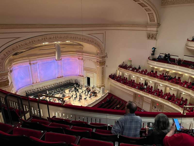 Carnegie Hall, twilight, red velvet seats, SD Desktop Wallpaper