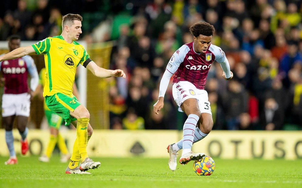 Carney Chukwuemeka, vibrant green pitch, stadium lights, SD Desktop Wallpaper