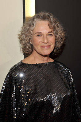 Carole King, curly gray hair, shimmering black sequined top, SD Phone Wallpaper