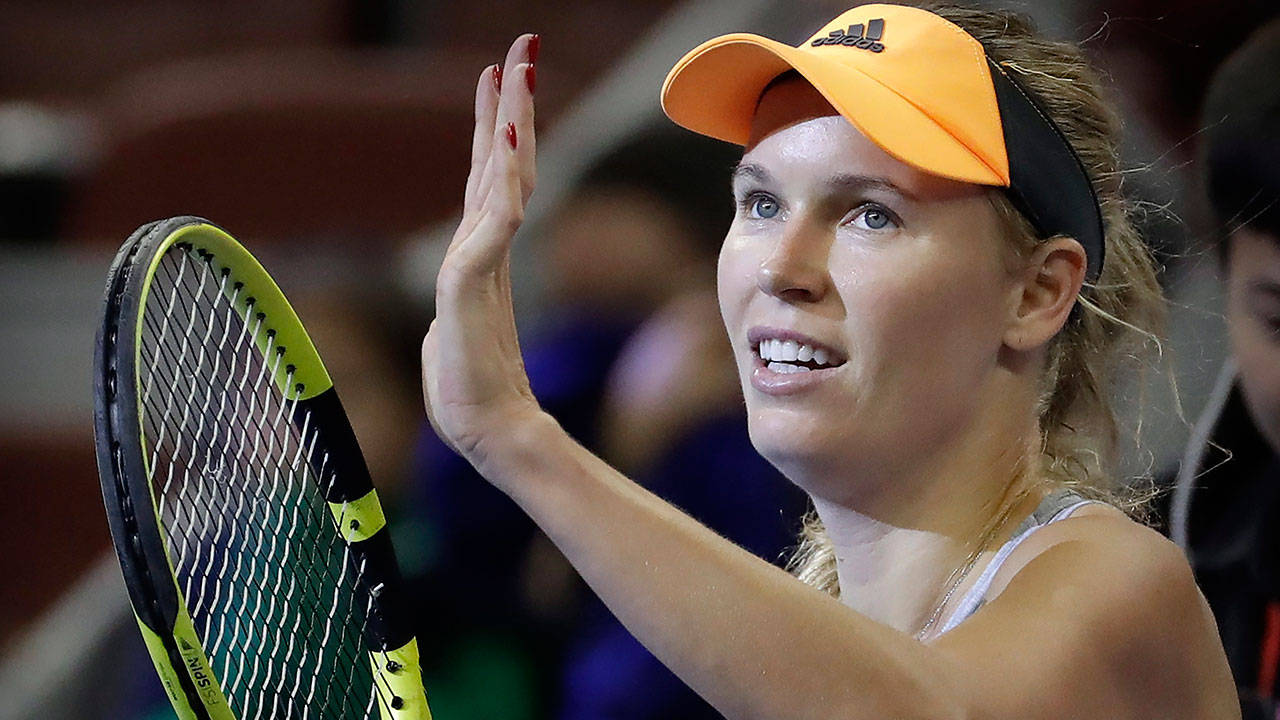 Caroline Wozniacki, tennis player, racket, HD Desktop Wallpaper