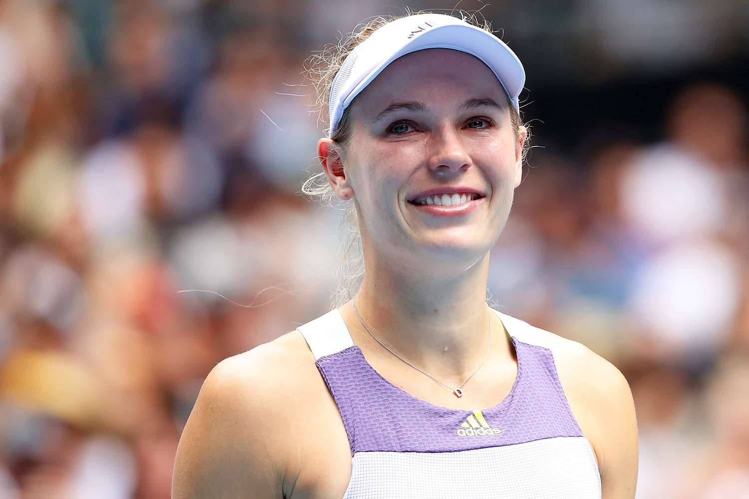 Caroline Wozniacki, purple and white adidas tank top, white visor, HD Desktop Wallpaper