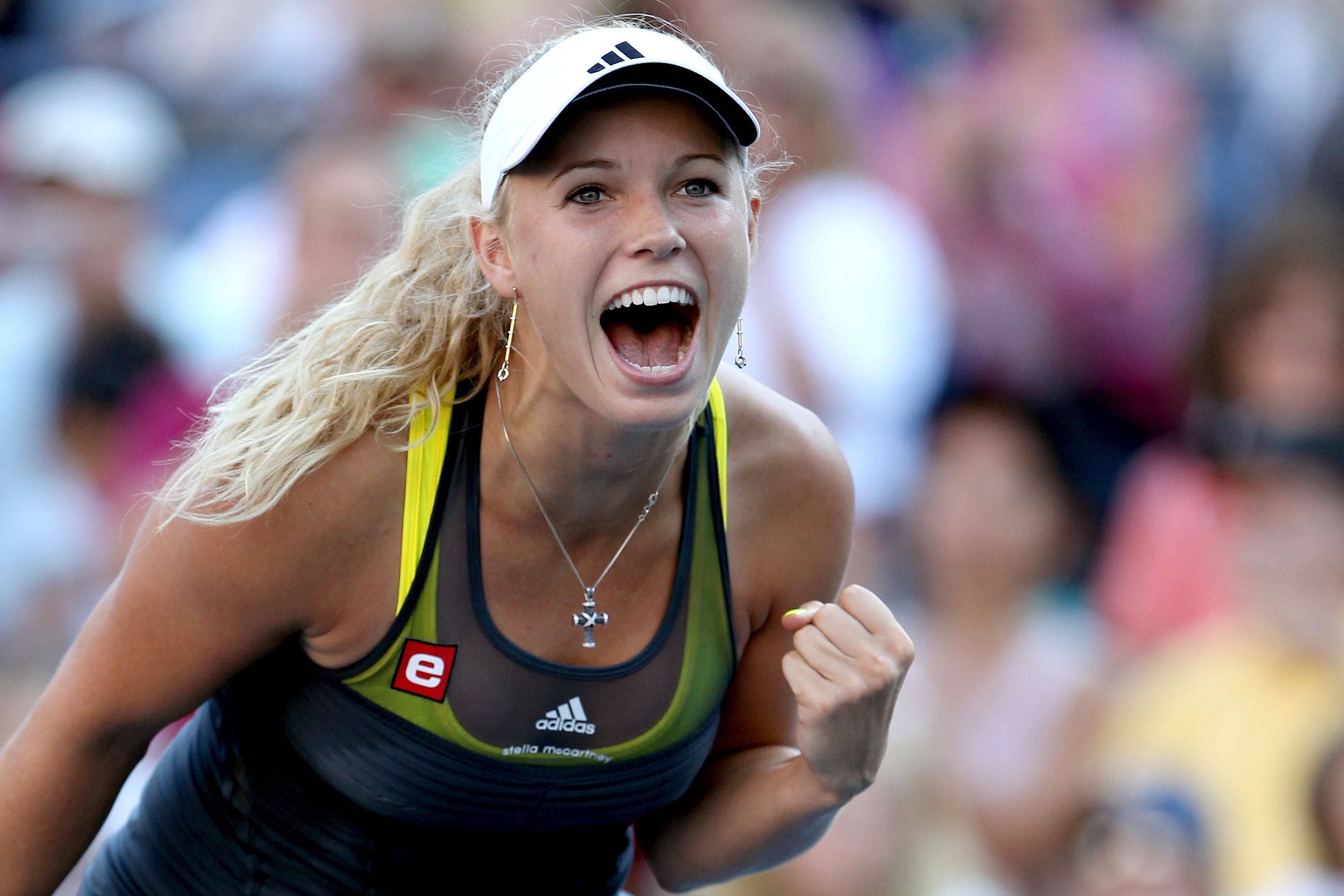 Caroline Wozniacki, tennis player, screams in triumph, 2K Desktop Wallpaper