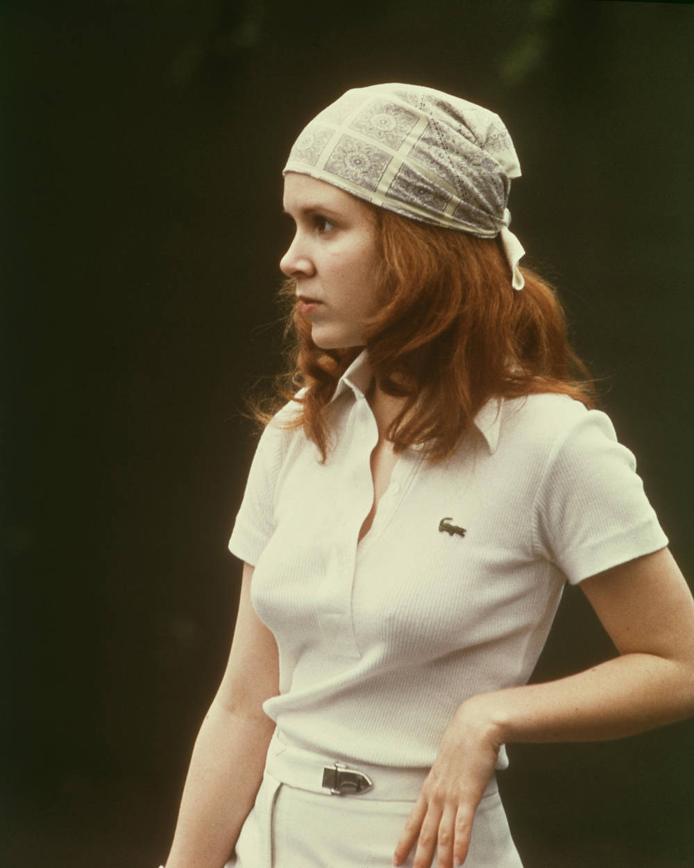 Carrie Fisher, red hair, patterned headscarf, SD Phone Wallpaper