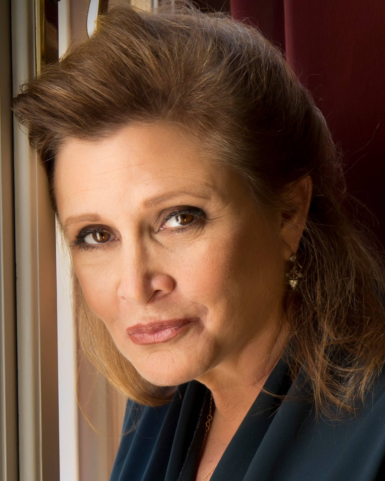 Carrie Fisher, brown hair, warm eyes, HD Phone Wallpaper