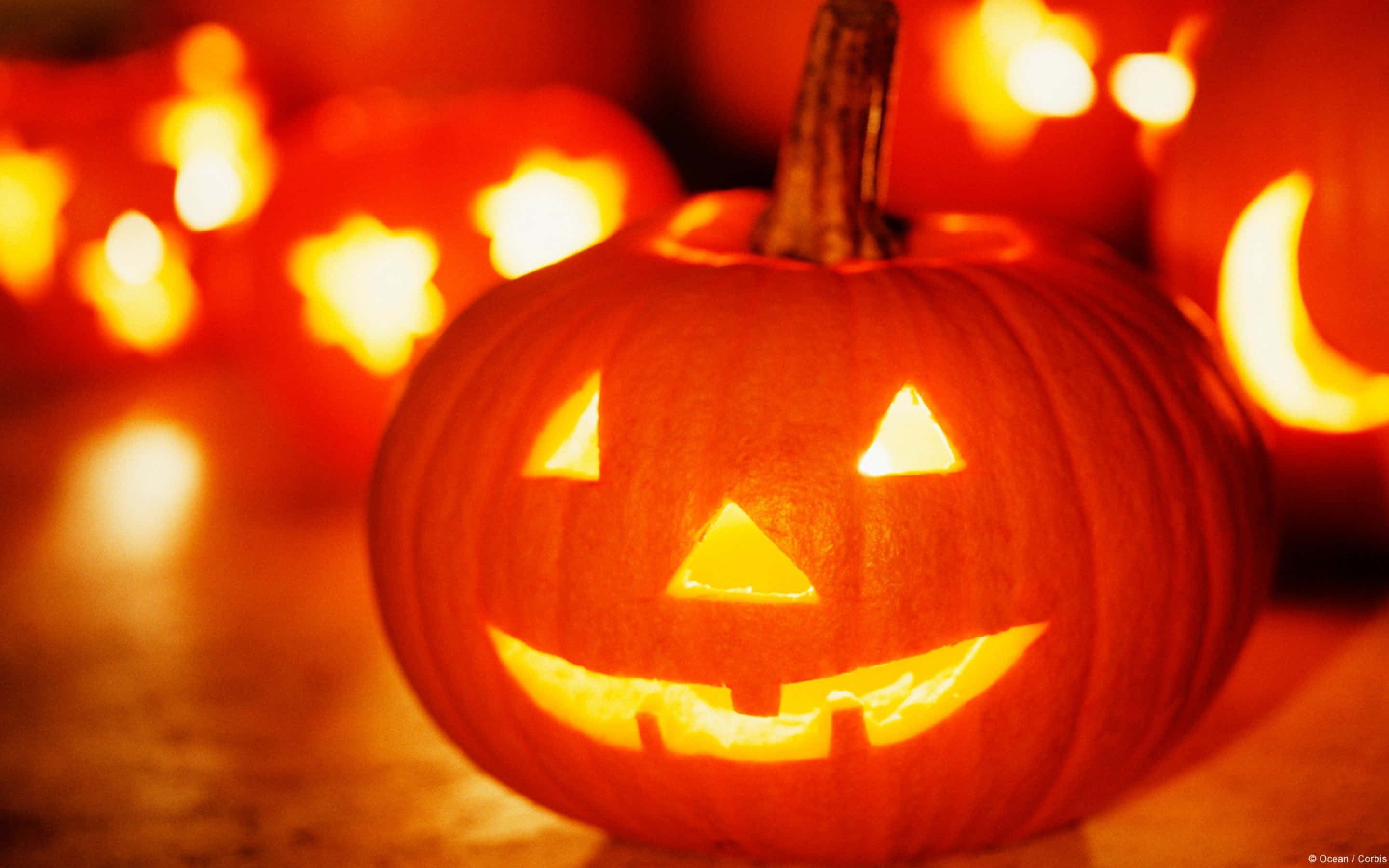 Halloween Macbook, jack-o'-lantern, carved grin, 2K Desktop Wallpaper