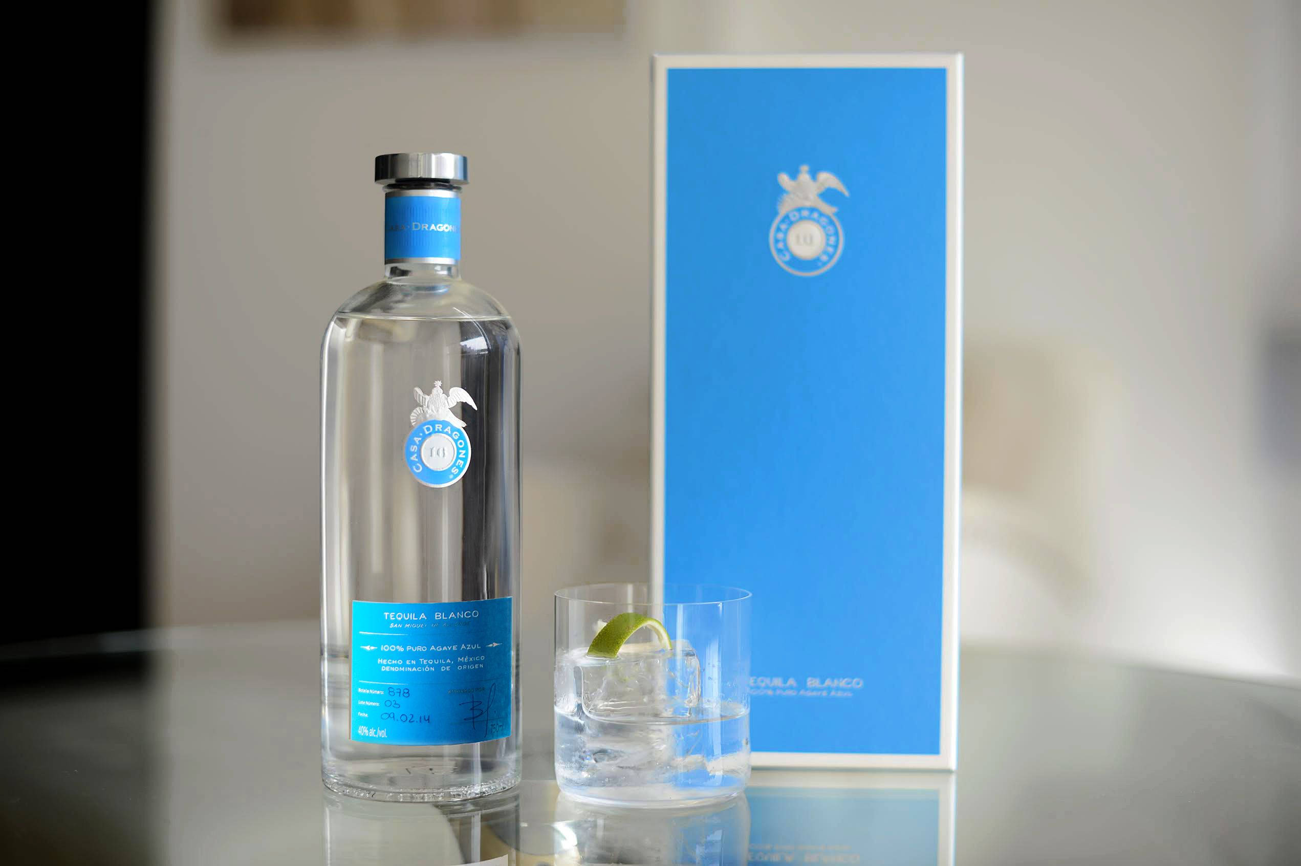 Casa Dragones, blue label, glass with ice and lime wedge, Full HD Desktop Wallpaper