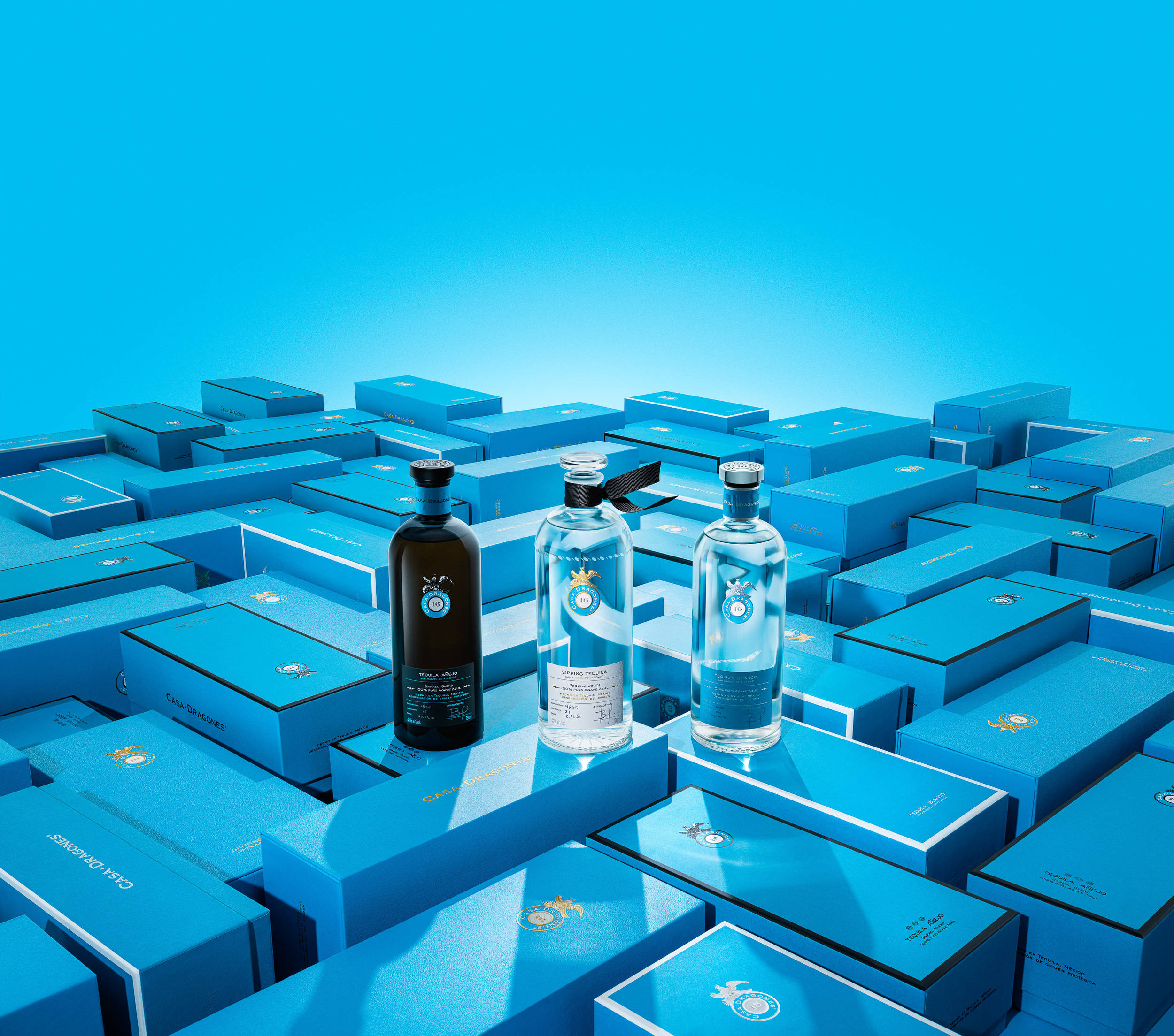 Casa Dragones, luxurious, sleek liquor bottles, Full HD Desktop Wallpaper