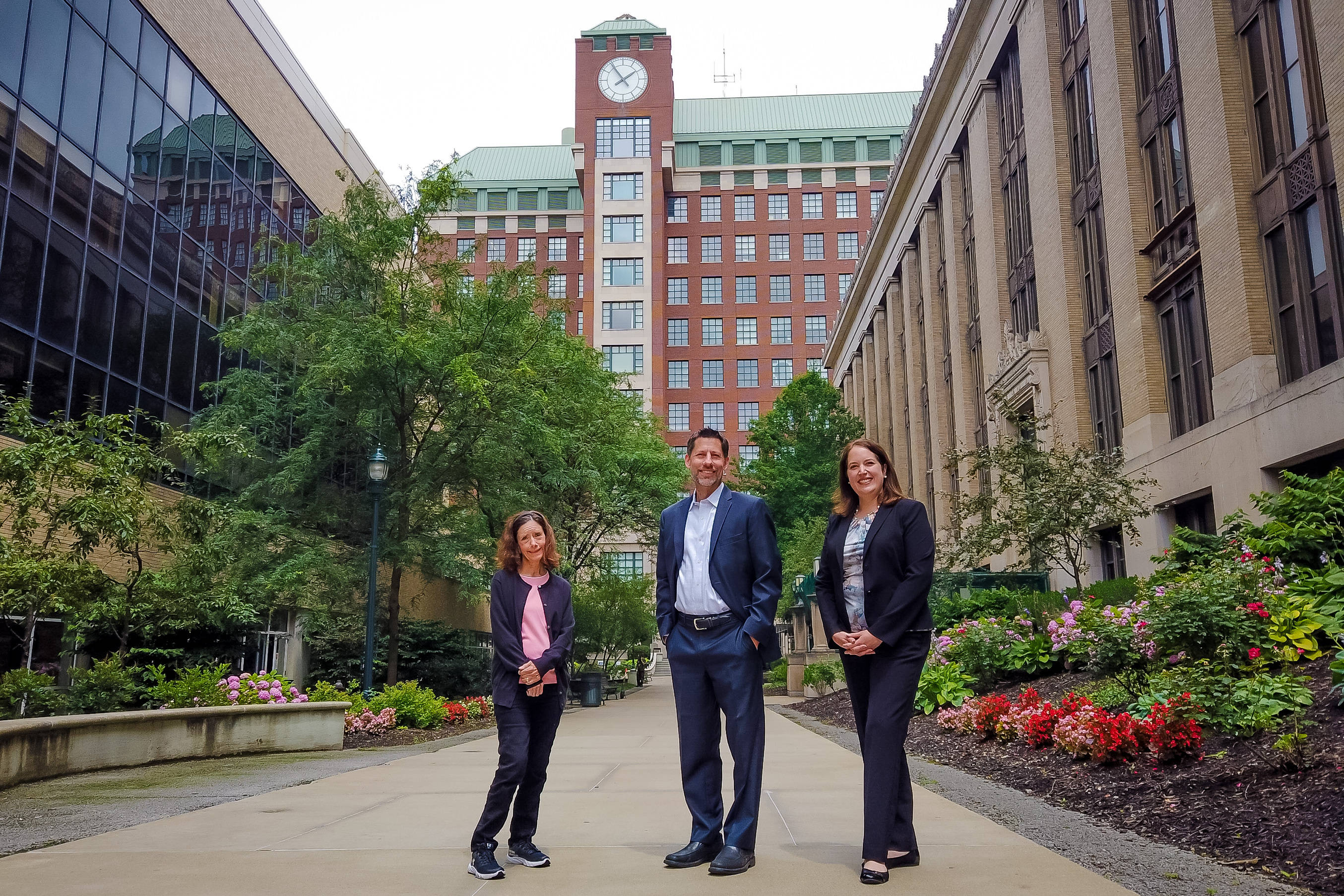 Case Western Reserve University, paved courtyard path, historic brick buildings, 2K Desktop Wallpaper