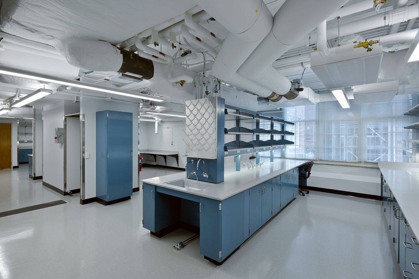 Case Western Reserve University, laboratory, blue cabinets, HD Desktop Wallpaper