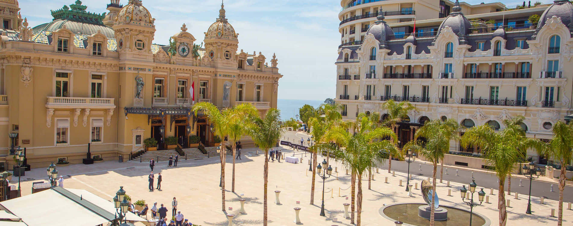 Casino De Monte Carlo, sunlit plaza, palm trees, HD Desktop Wallpaper