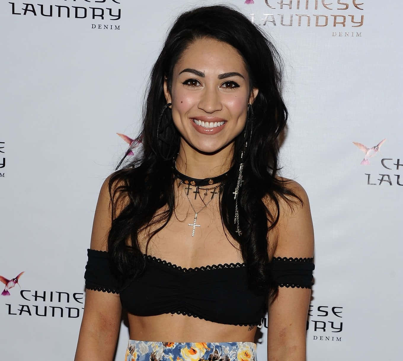 Cassie Steele, black off-shoulder top, floral skirt, HD Desktop Wallpaper