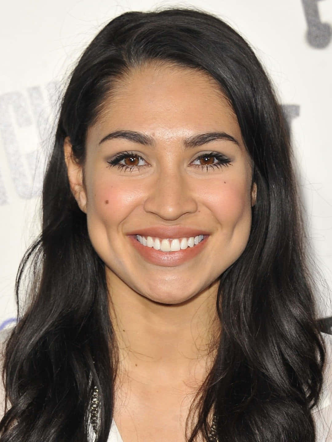 Cassie Steele, smiling portrait, long dark wavy hair, HD Phone Wallpaper